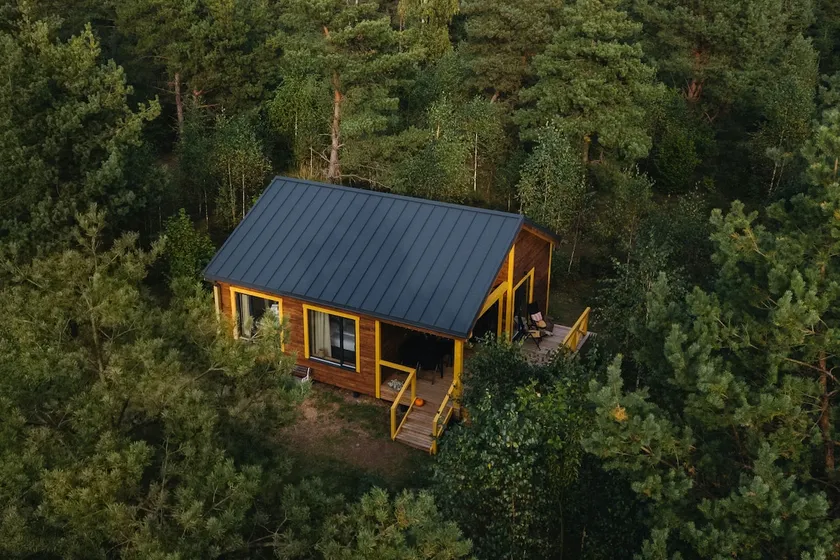 Get Lost in LT: Yellow cabin - Image 1