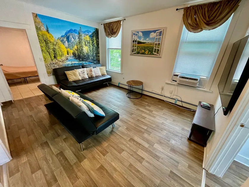 Hopkinton 3B2B Apt with 3 bed 2bath 2 futon - Image 1
