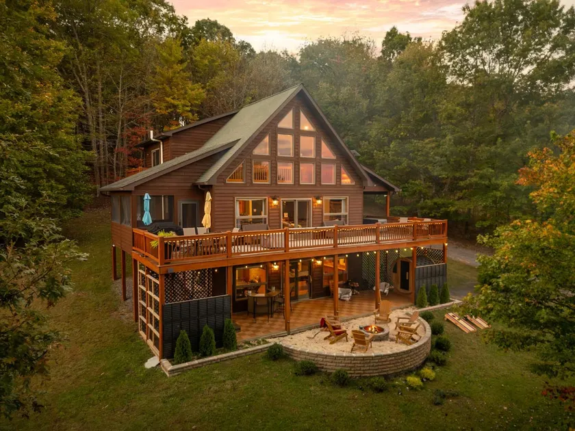 Luxury Chalet: Sauna, Hot Tub, Views, Tesla EV - Image 1