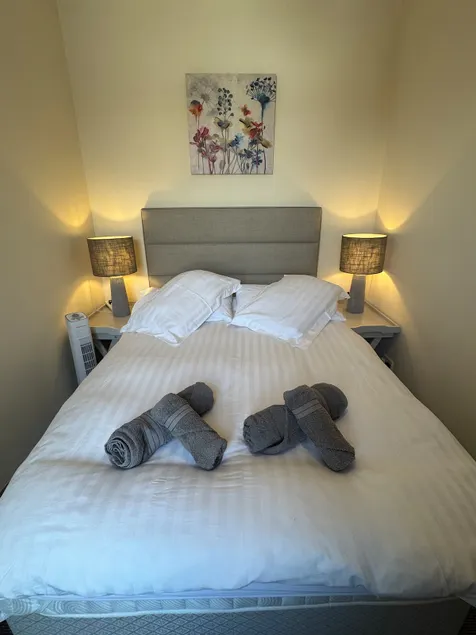 First-Floor Portsmouth Flat | Cozy & Pet Friendly - Image 1
