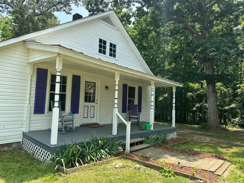 The Cottage on Memory Lane - Image 1