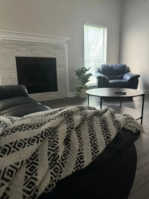 Dream Base: Comfy & Complete - Image 1
