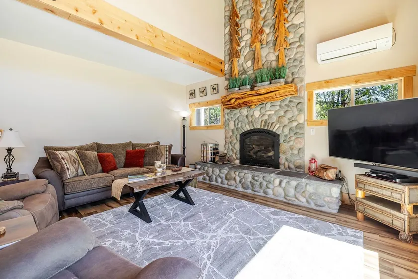 Aspen Place - River Access, Ping Pong, Location! - Image 1