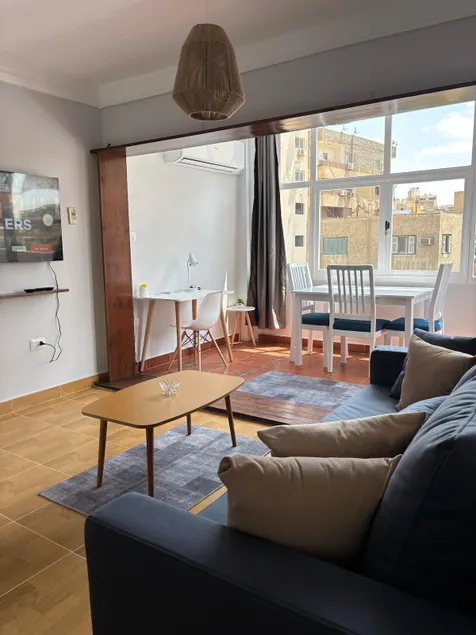 1BR Panoramic View Near Airport - Image 1