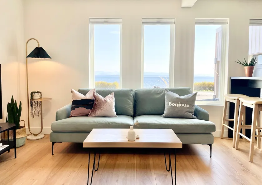 A&B's Casa by the Sea- Sea to Ski in 40 minutes! - Image 1