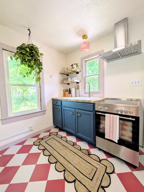 Charming Cottage-12 miles to FLW. - Image 1