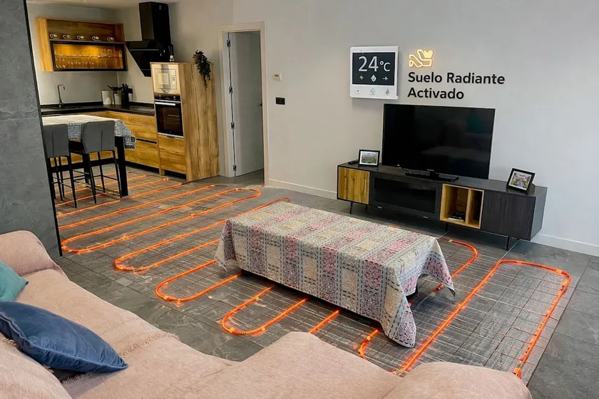 Spacious apartment with underfloor heating. - Image 1