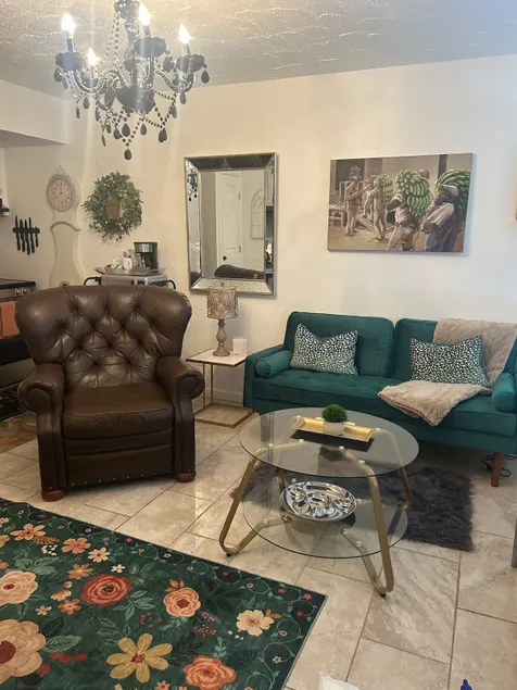 Firefly Suite Condo - Image 1