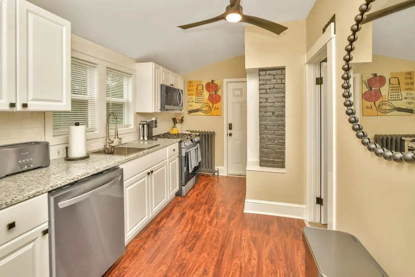 NEW! Upscale 3Bed~Parking~W&D~ Near MBTA - Image 1