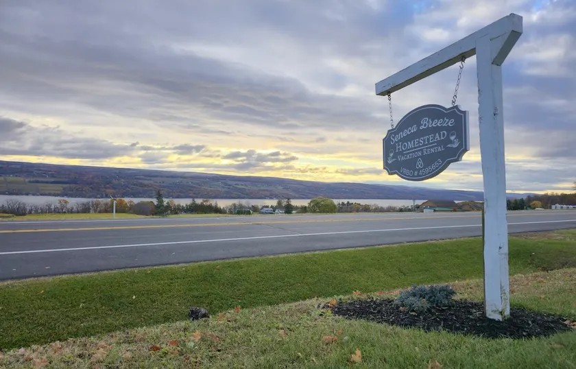 5BR Farmhouse • Wi-Fi • Seneca Lake Wine Trail - Image 1
