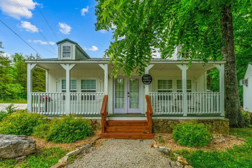 Peaceful Creekside Stay | Pool + Free Tickets - Image 1