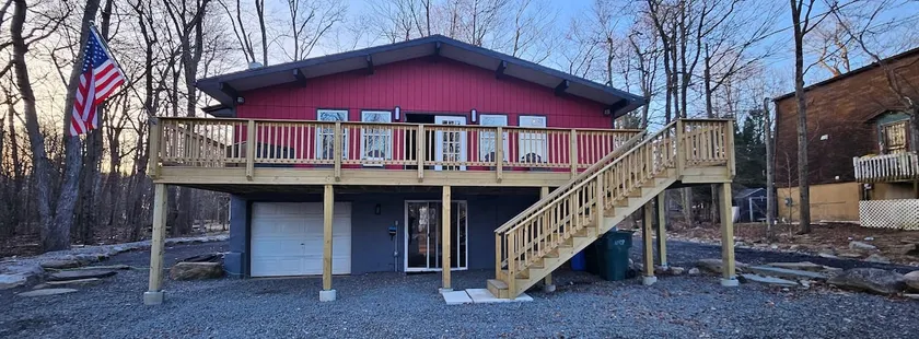 Waterfront view Retreat - Image 1