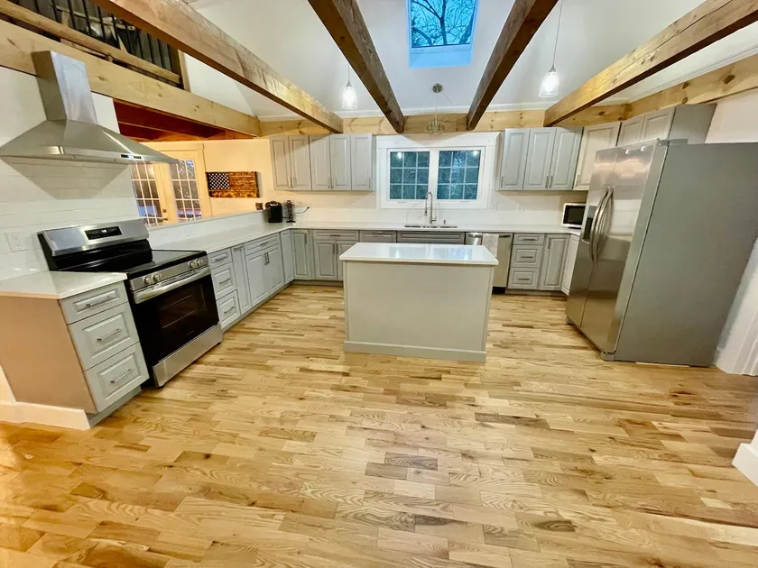 Harbor Haven Farmhouse - Image 1