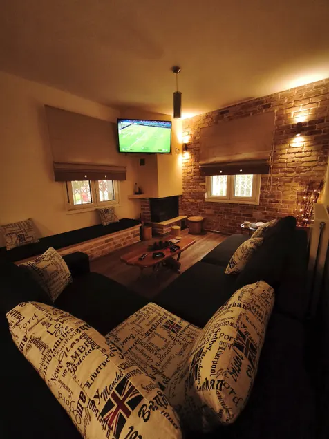 Urban Escape up to 6| Yard, BBQ and Fireplace - Image 1