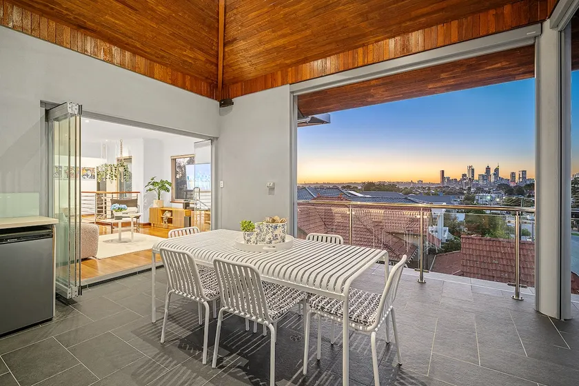 The Perth Summit - A Sepal Stay - Image 1