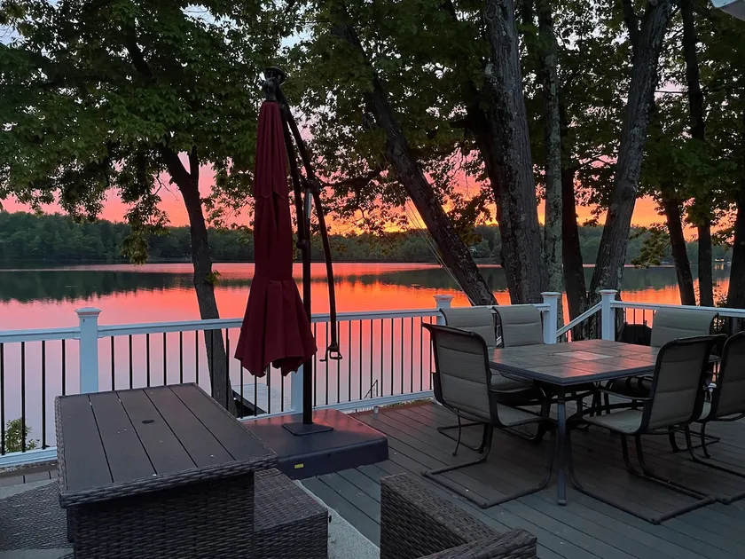 Glass Lake Cottage - Image 1
