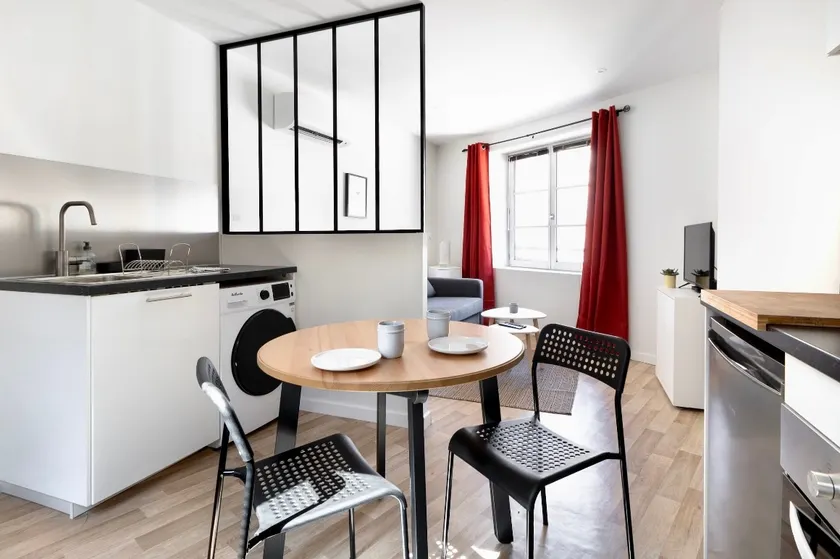 • Le Blush • City center • Air conditioning & Wi-Fi - Image 1