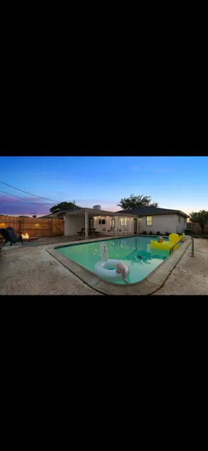 Designer Luxury Home/Pool in the heart of Dallas. - Image 1