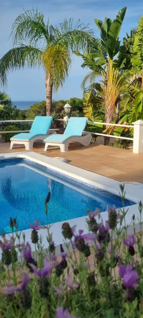 Charmerende villa med swimmingpool og grill 300 m fra stranden. - Image 1
