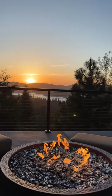 Stairway to Haven - Lake Views (hot tub+fire pit) - Image 1