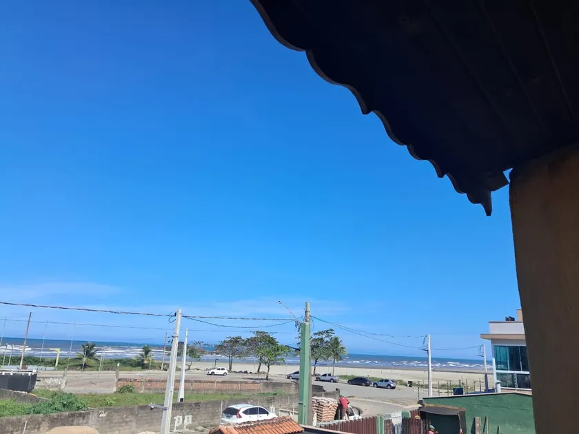 House in Itanhaém Close to the Beach - Image 1