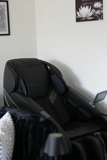 Luxe Retreat • Massage Chair • Relax & Recharge - Image 1