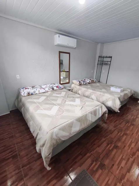 Apt 5 - With air conditioning and kitchen near Unioeste - Image 1