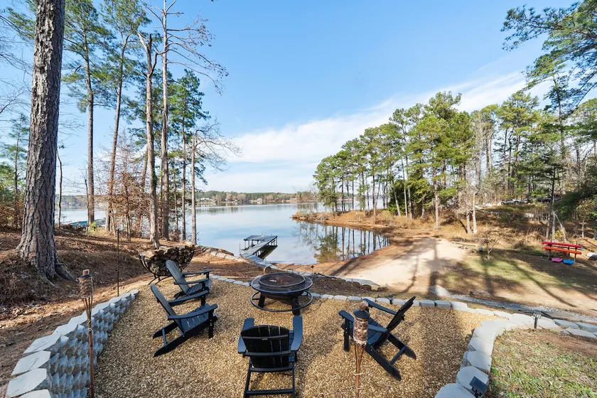 Sunset Haus | Lake Sinclair | Private Beach | Lake - Image 1