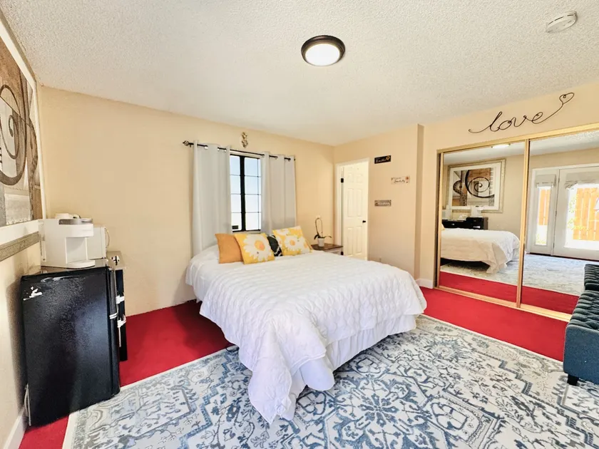 Serenity Studio | Large Bathroom | Private Yard - Image 1