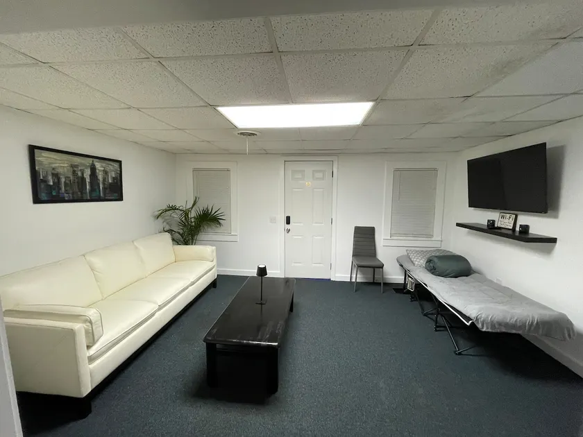 Tree Star Motel One bedroom, cozy apartment - Image 1