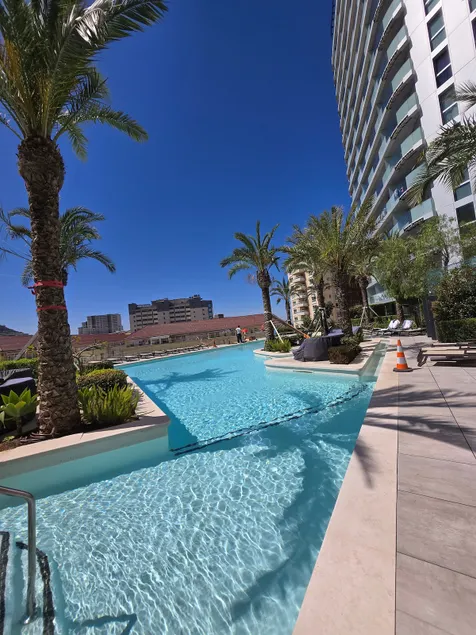 Brand New 1BR Pool & Jacuzzi On Site Parking Suite One - Image 1