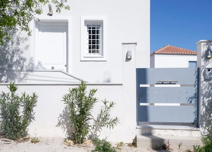Modern Sea-View Maisonette in Spetses for 6 people - Image 1