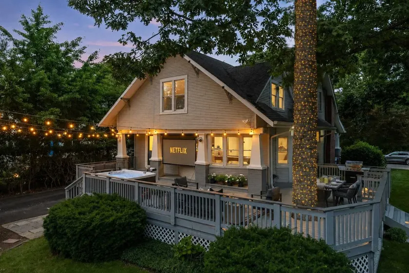 Luxury 5-BR | Hot Tub | Game Room | Walk to Metro - Image 1