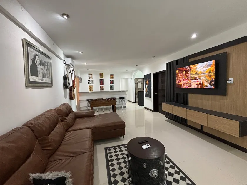 Large central house 19 guests wifi 500Mbps - Image 1