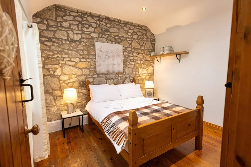 Stone Cutters Cottage - Image 1