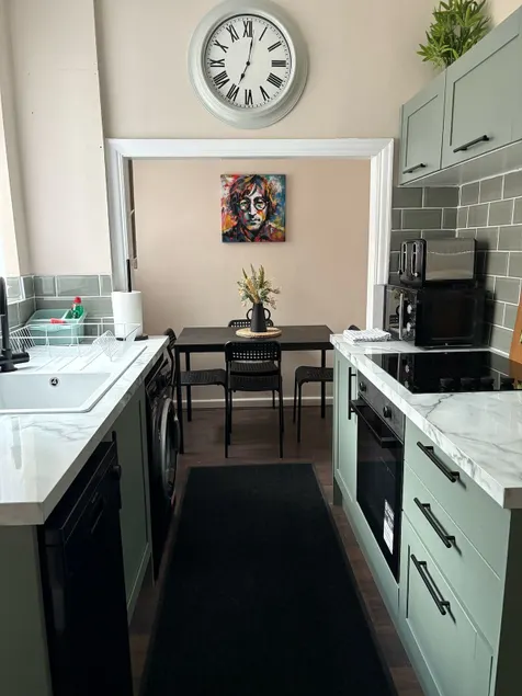 Anfield Home - Sleeps 7 - 1 min walk to Stadium! - Image 1
