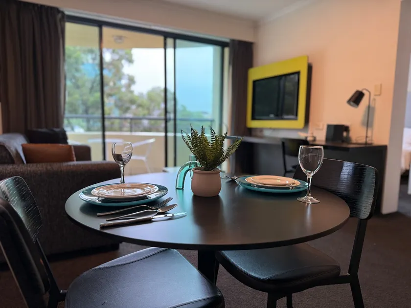 Stylish City Stay in Parramatta + Pool & Parking - Image 1