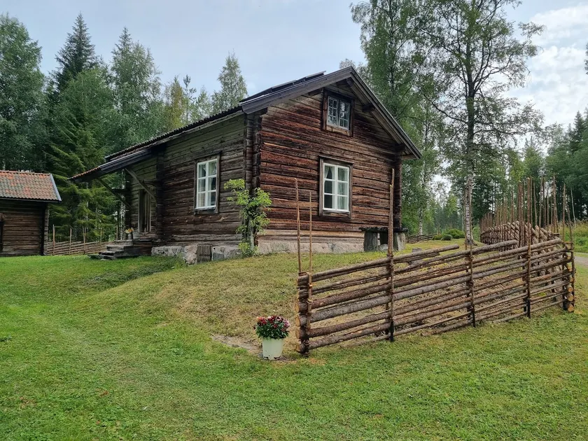 Farmhouse in Bjursås - Image 1