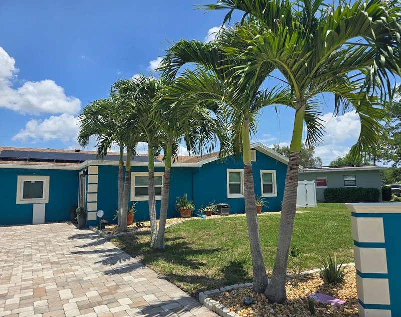 Close to sports complex, cruise port, pool - Image 1