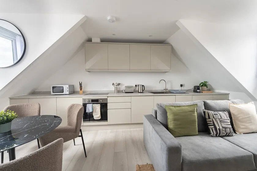 Apartments of Penzance, flat 7 penthouse - Image 1