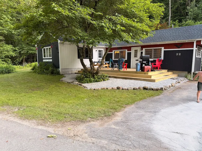 SooNiPi Shateau @ Newbury Harbor Lake Sunapee - Image 1