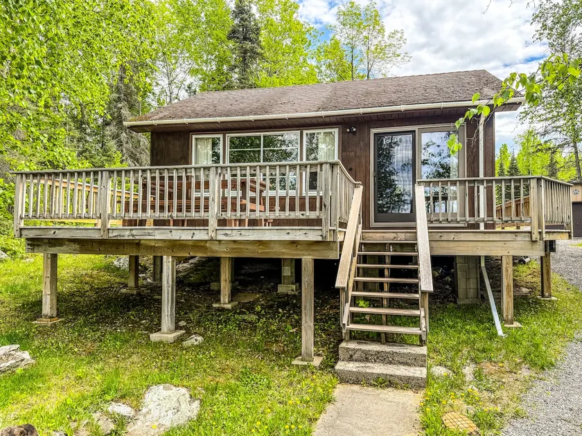 Cozy Lakefront Hideaway - Stunning Sunset Views! - Image 1
