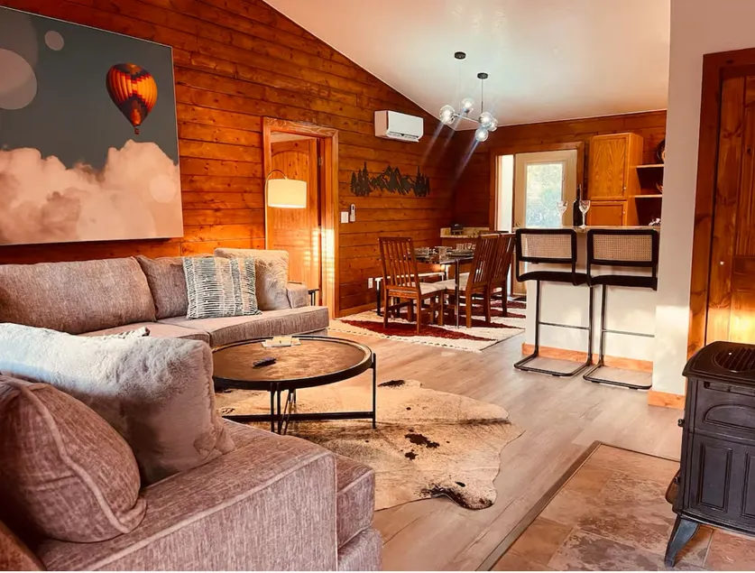 Family Friendly Log Cabin - Hot Tub - Image 1