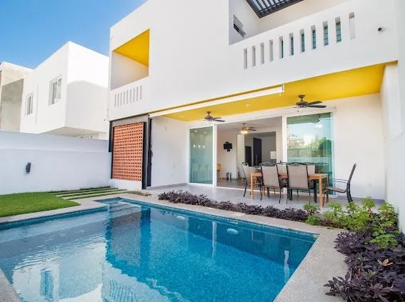 Residence in La Cruz de Huanacaxtle - Image 1