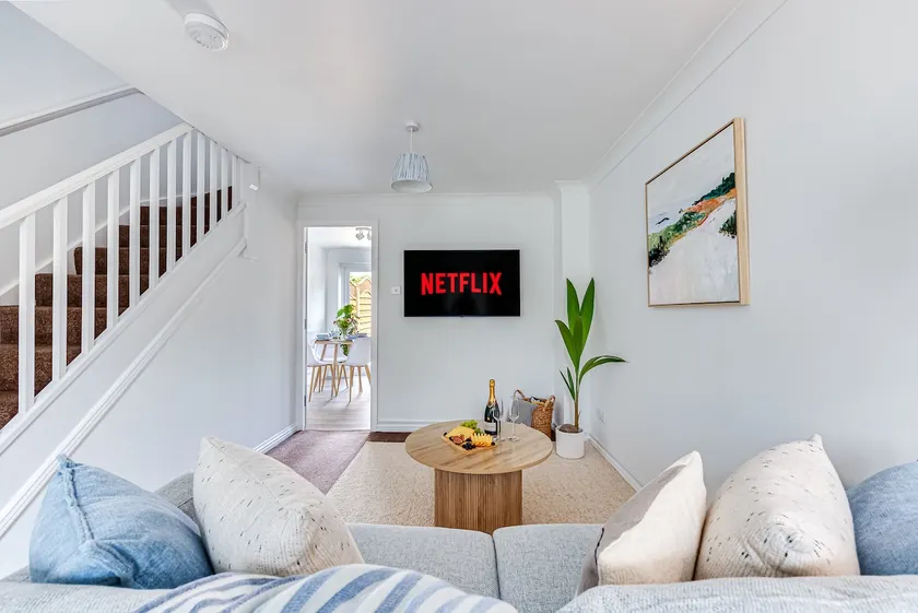 High-End Home w/ EV Charger & Private Garden - Image 1