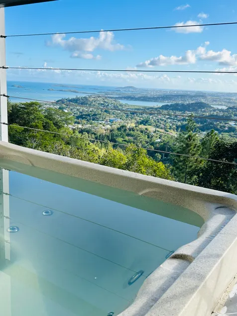 Bohémia spa apartment with jacuzzi and quiet sea view - Image 1