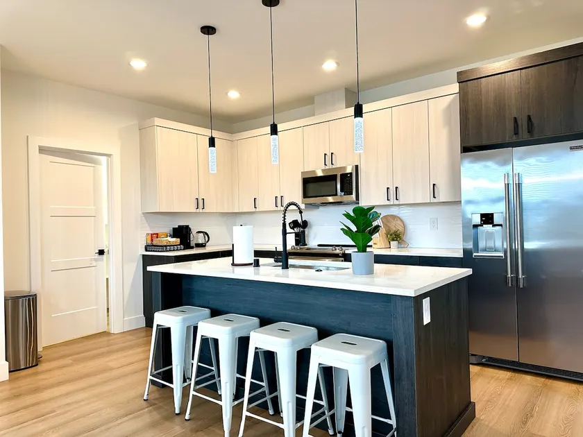 Cozy new built home 10 minutes away from Portland - Image 1