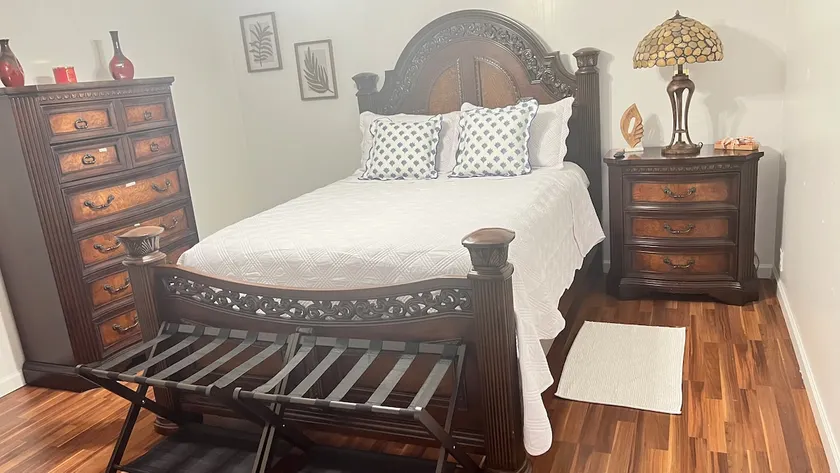 Cozy Corner - Image 1