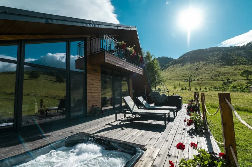 Mon Amor Chalet - Image 1