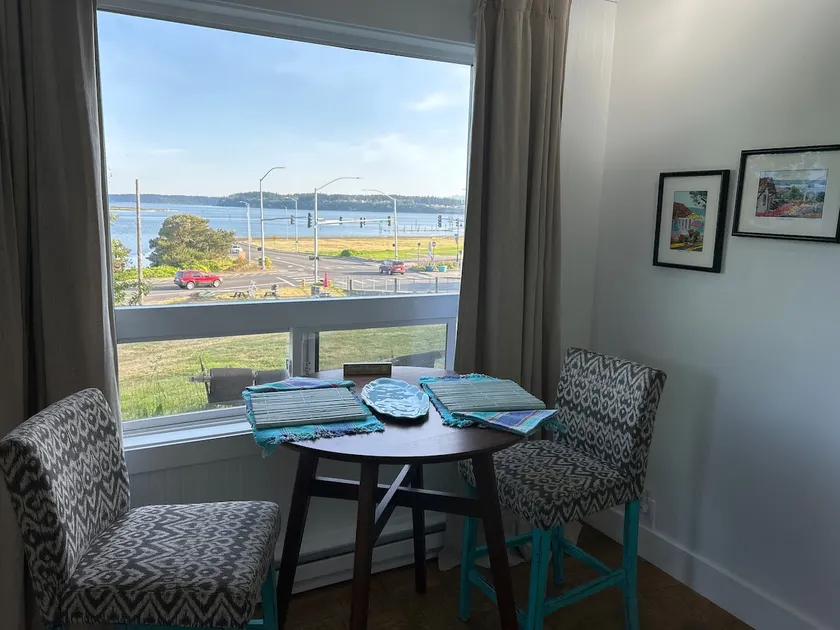 Seaside Hangout - Image 1